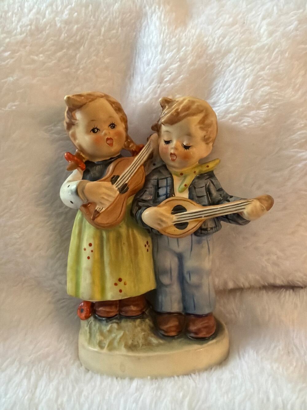 Goebel Happy Days Figurine Western Germany Hummel Boy Girl Music Vintage 150/0